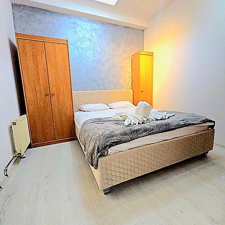 Appartamento Casa Bia Braşov Esterno foto